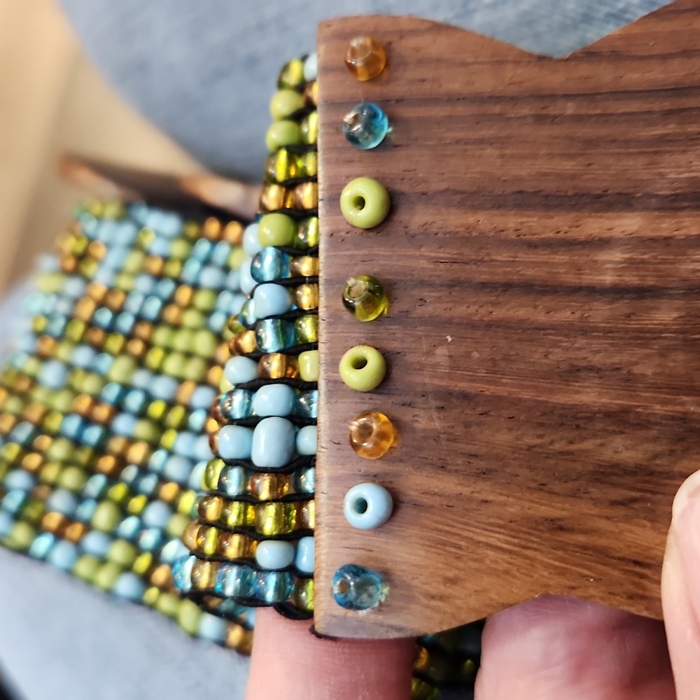 Beaded stretchy belt with wooden clasp closure Boho Festival 70's Hippie - Picture 10 of 10